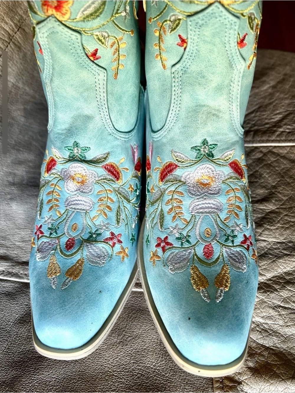 Turquoise Embroidered Western Cowgirl Boots – Wide Calf, Pointed Toe – 10.5 - Picture 3 of 12